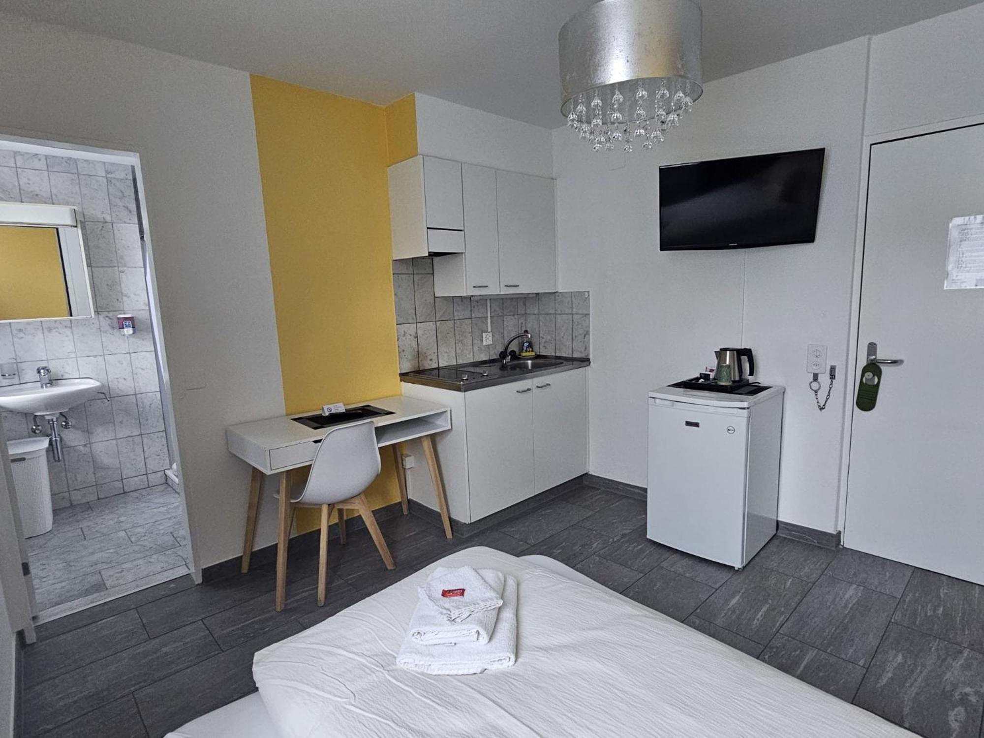 Hotel Surselva คูร์ ภายนอก รูปภาพ